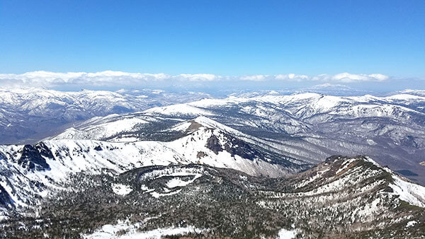 山頂から西岩手火山