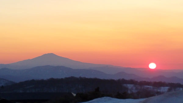 鳥海山の夕日